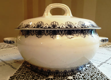 Soup tureen Rouen