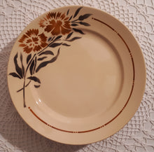 Plates dianthus beige