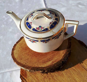 Tea pot for two