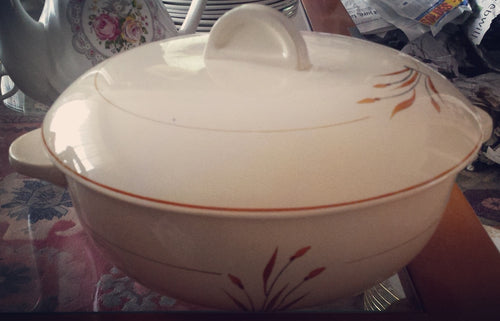 Soup tureen cereal